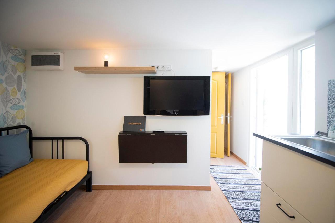 Mobilehome Szantod Luaran gambar