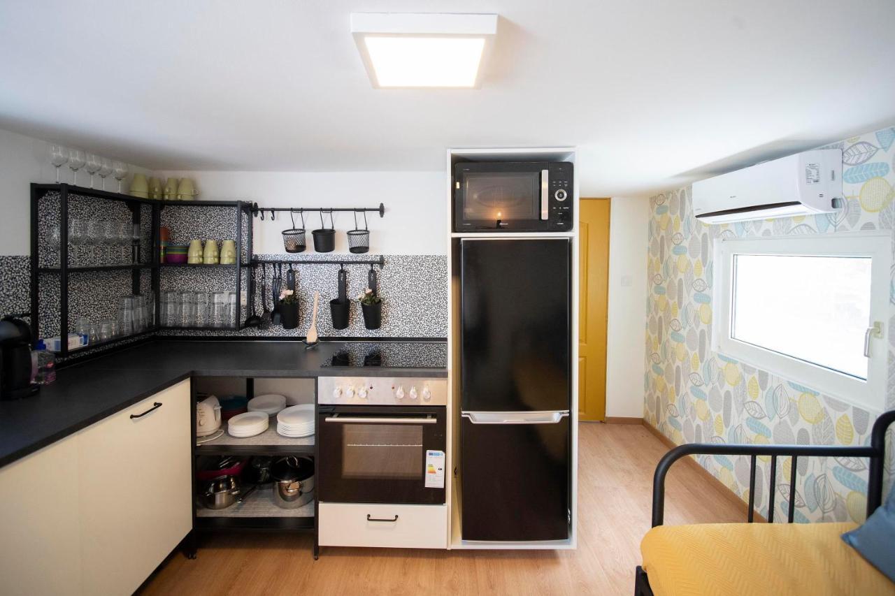 Mobilehome Szantod Luaran gambar