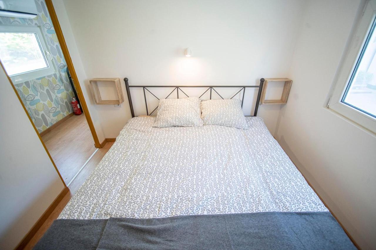 Mobilehome Szantod Luaran gambar